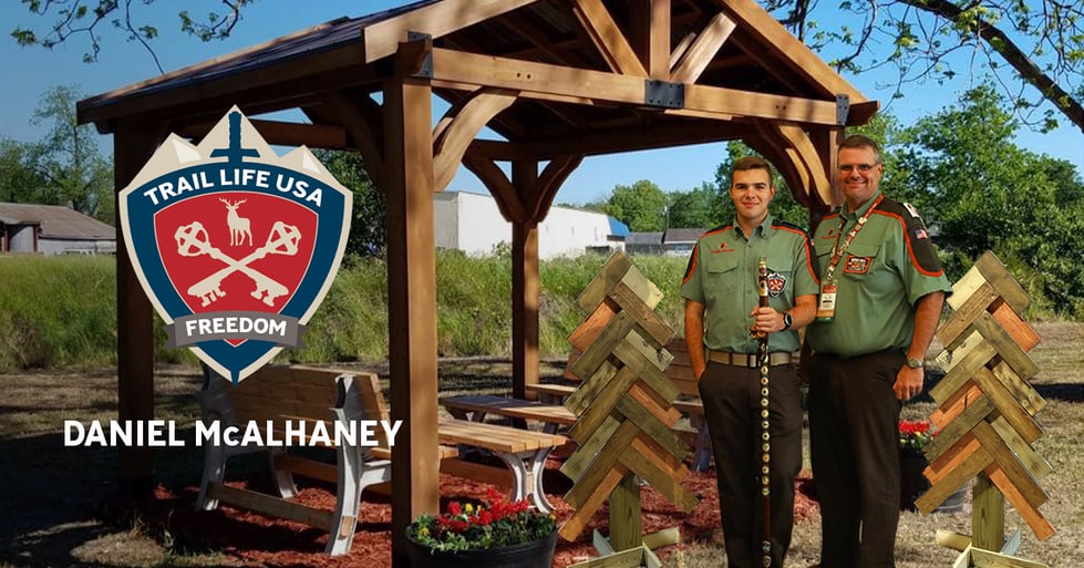 Trailman Builds Christmas Trees to Craft Shelter for Homeless Center