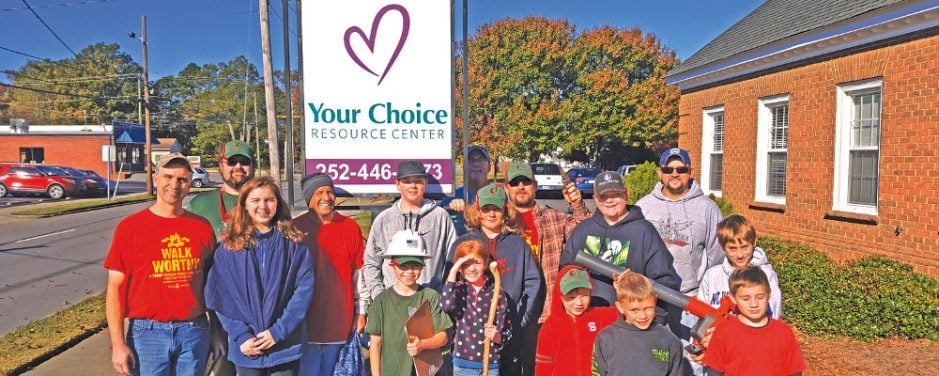 10 Year Old Leads Team of 17 to Serve Community
